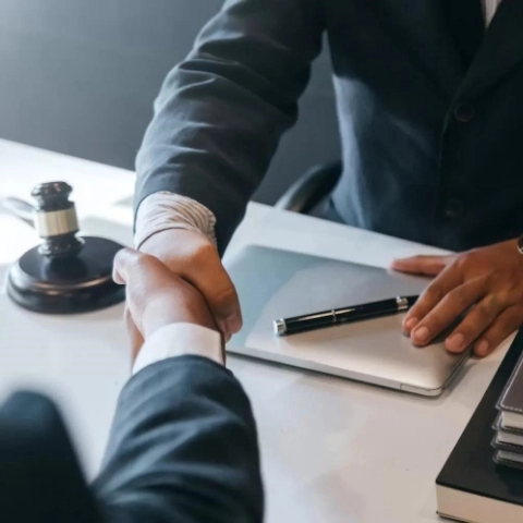 We are committed to securing your rights and compensation. With a complete success-based approach, we aim to maximize your chances of compensation.